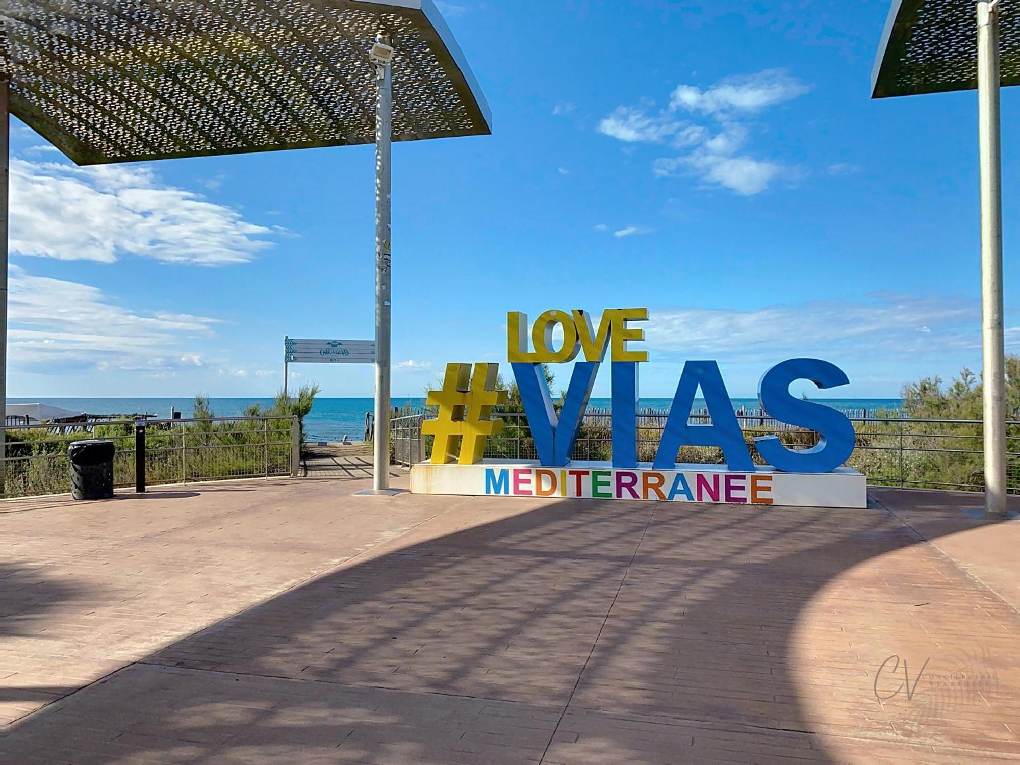 Petit Coin De Paradis Dans Residence Avec Piscine Vias Esterno foto