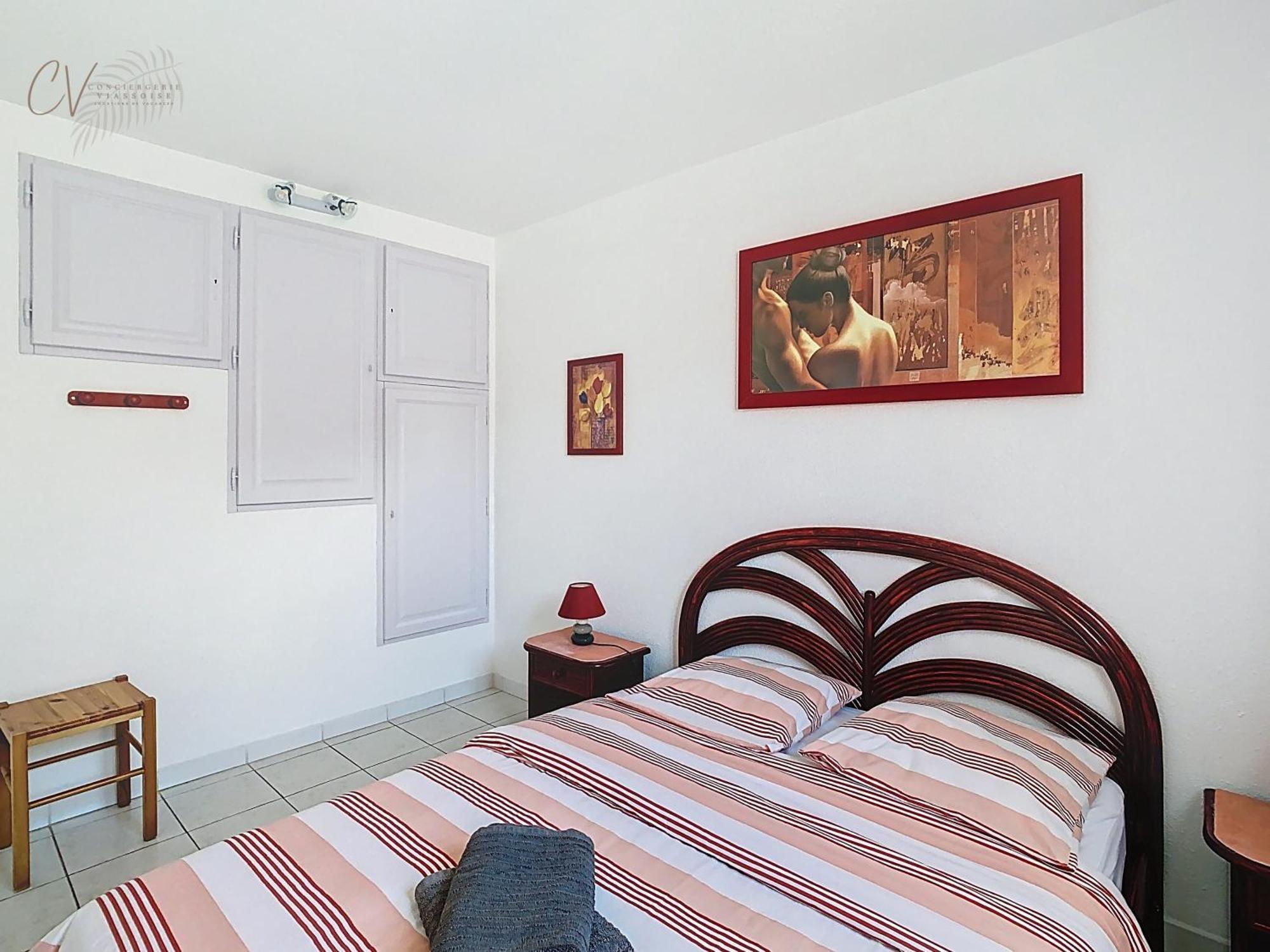Petit Coin De Paradis Dans Residence Avec Piscine Vias Esterno foto