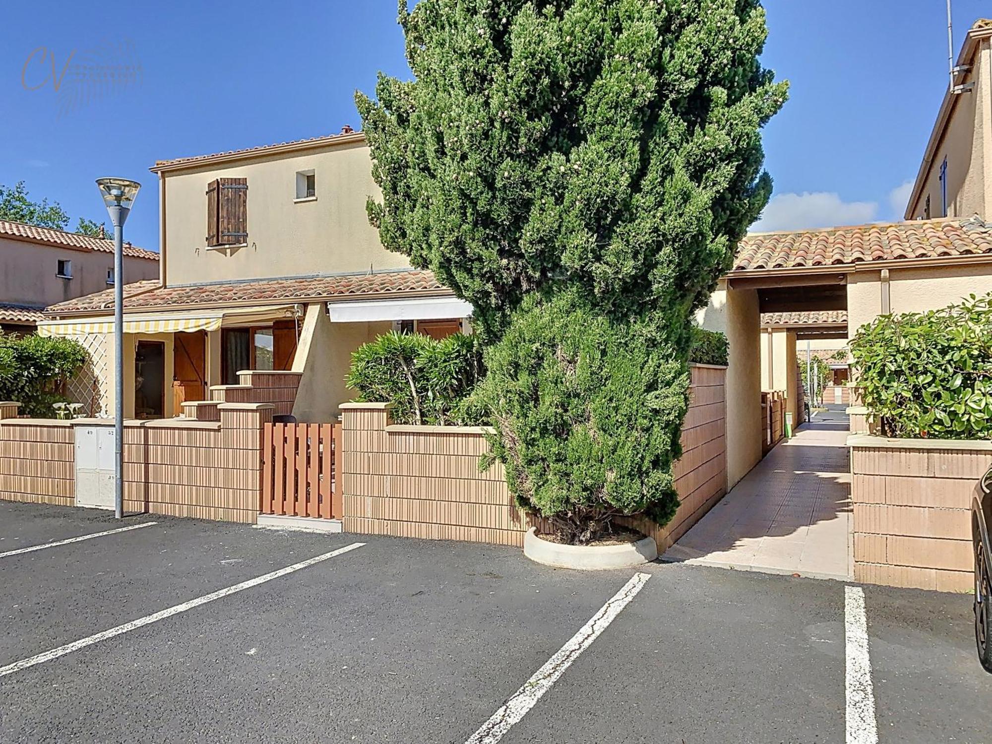 Petit Coin De Paradis Dans Residence Avec Piscine Vias Esterno foto