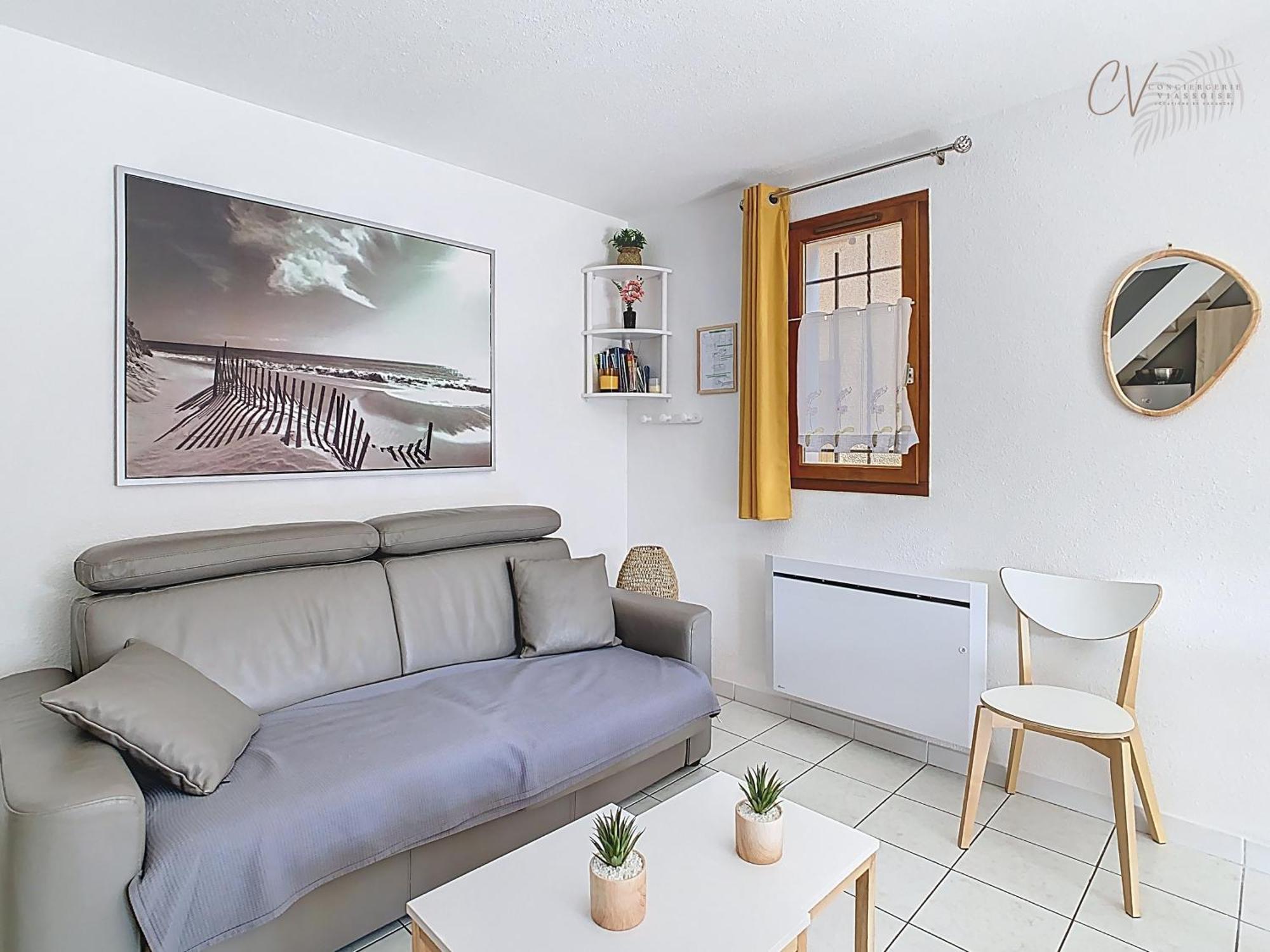 Petit Coin De Paradis Dans Residence Avec Piscine Vias Esterno foto